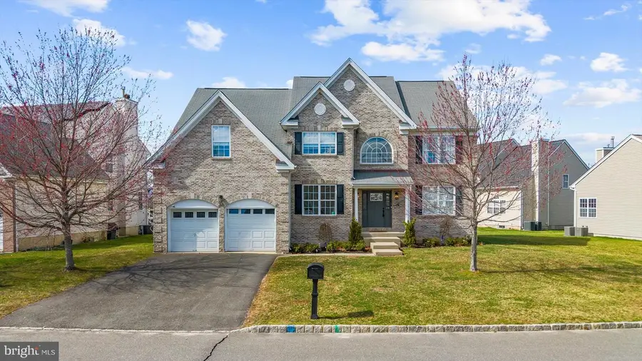 86 Treetops Cir, Ten Mile Run, NJ 08540 - #2