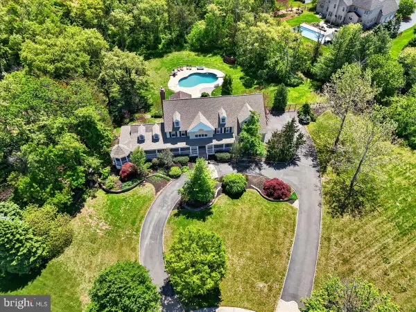 6 Harman Ct, HILLSBOROUGH, NJ 08844