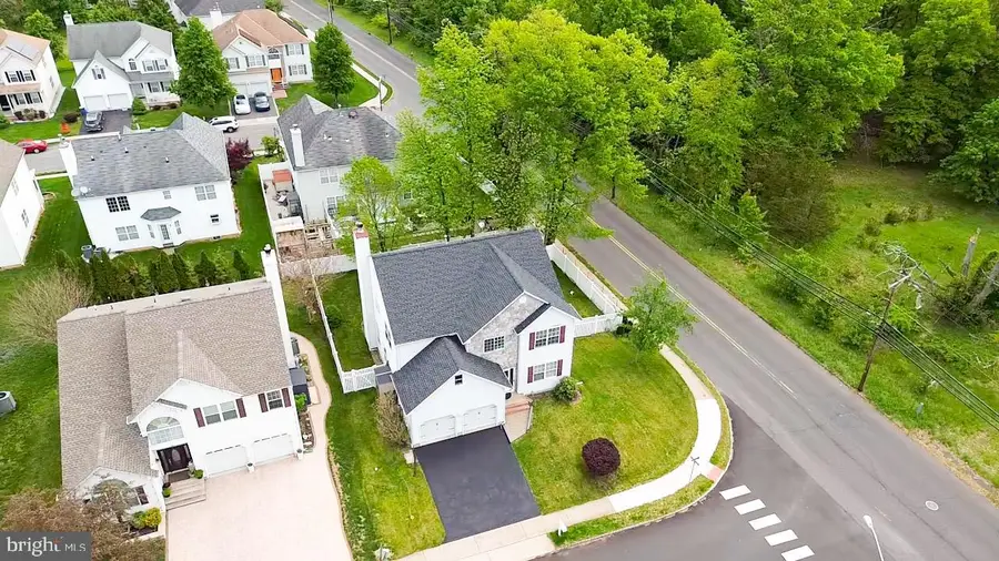 2 Danberry Ln, Bridgewater, NJ 08807 - #3