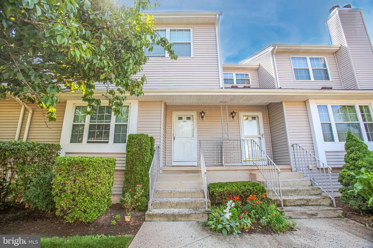 194 Driscoll Ct, Somerset, NJ 08873 - #1