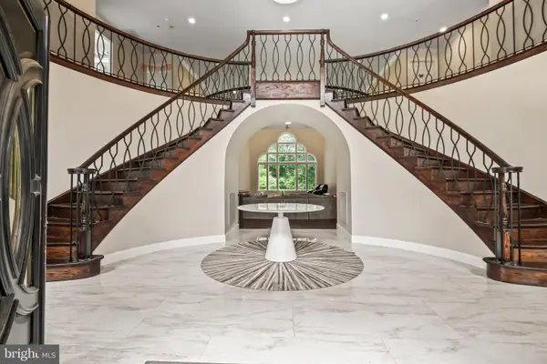 28 High Ridge Rd, SKILLMAN, NJ 08558