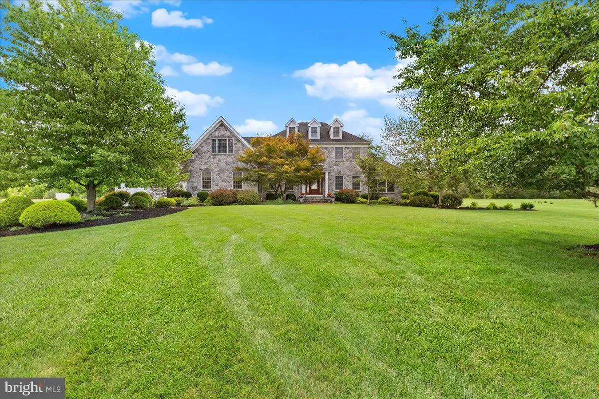 2 Scenic Hills Ct, Belle Mead, NJ 08502 - #1