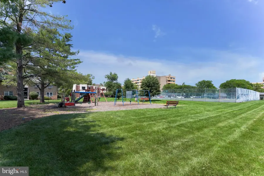 808 Eves Dr #1a, Hillsborough, NJ 08844 - #3