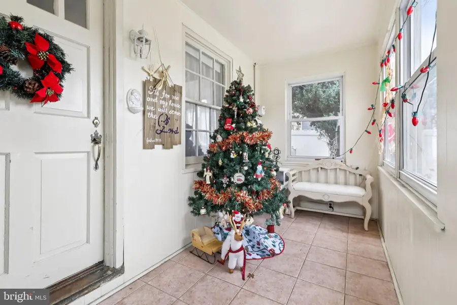 376 Hollywood Ave, Hillside, NJ 07205 - #2