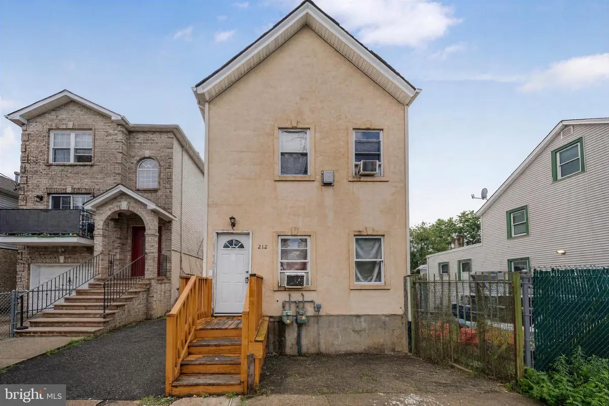 212 Port Ave, Elizabethport, NJ 07206 - #1
