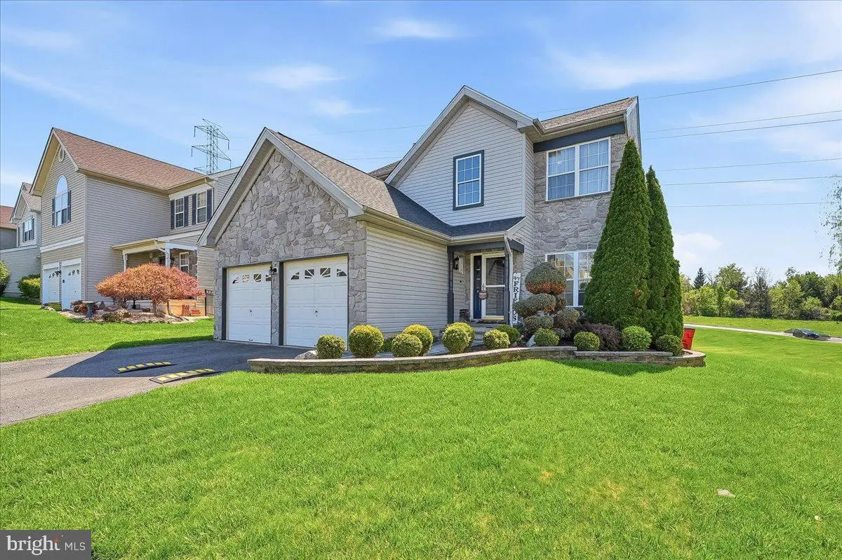 316 Hamilton Dr, Stewartsville, NJ 08886 - #1