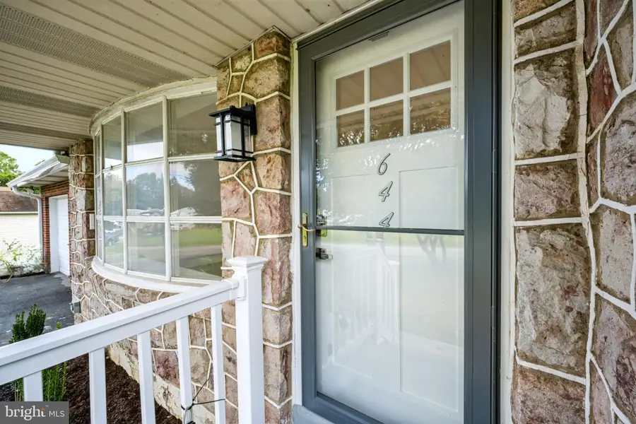 644 Pursel St, Phillipsburg, NJ 08865 - #3