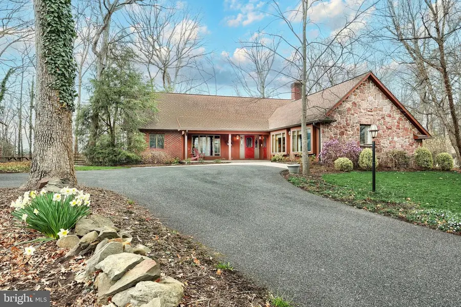 10 White Oak Trl, Gettysburg, PA 17325 - Image #2