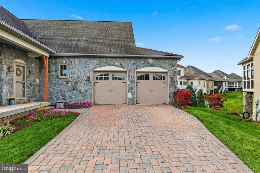 9 S Chamberlain Ct, Gettysburg, PA 17325 - Image #2