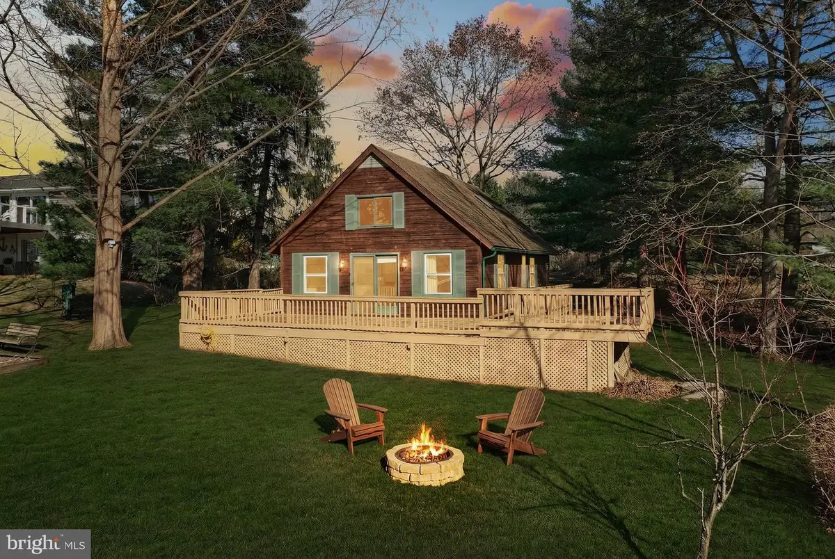 554 Lake Meade Dr, East Berlin, PA 17316 - Image #1