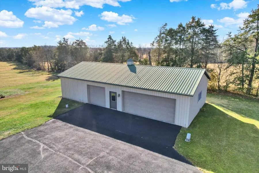 930 Hoffman Rd, Gettysburg, PA 17325 - Image #3