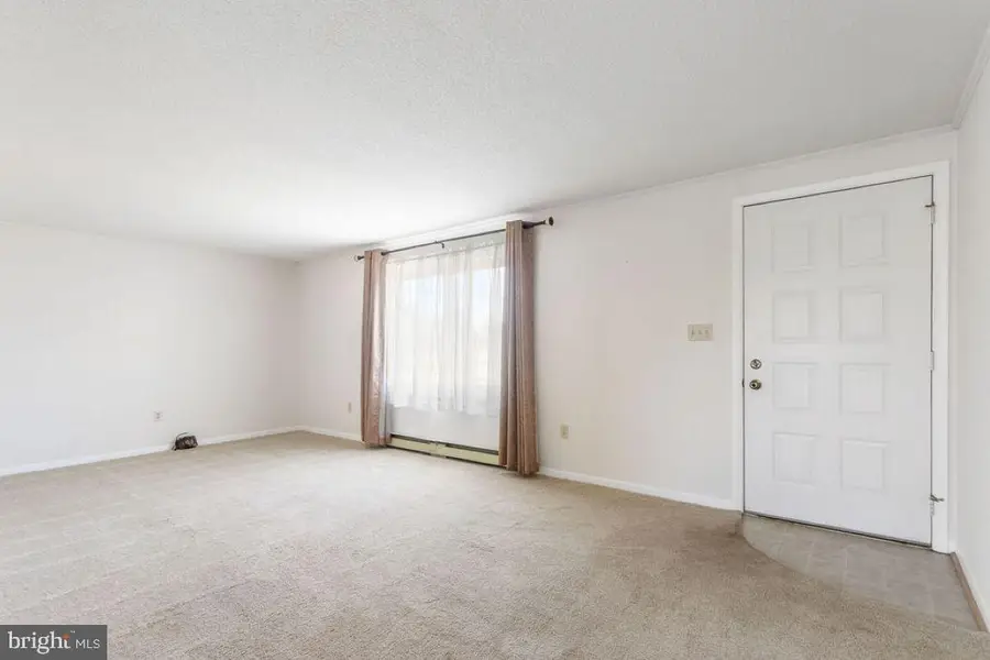 31 E Locust Ln, New Oxford, PA 17350 - Image #3