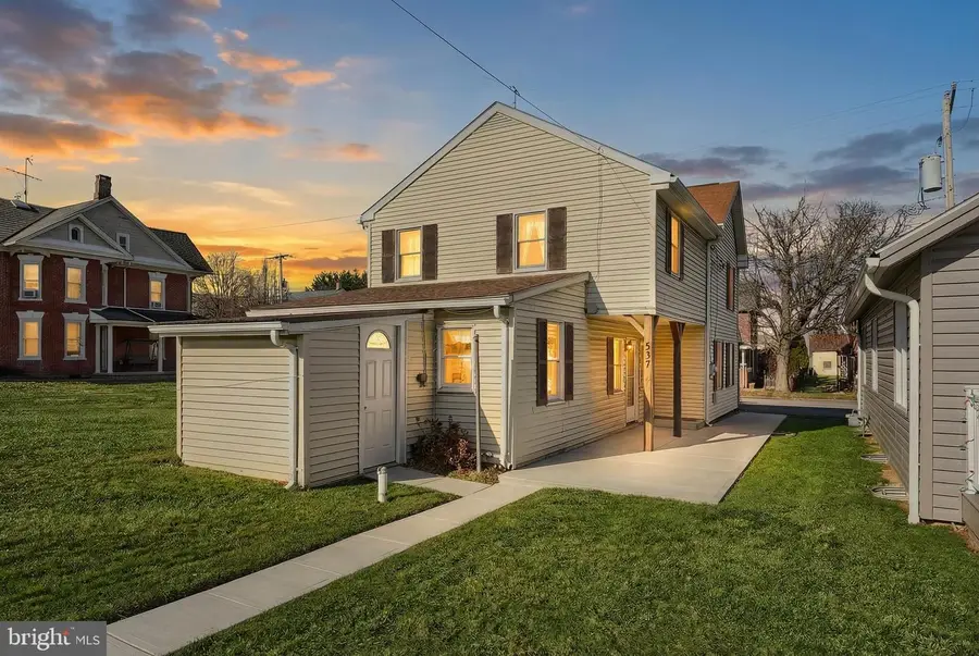 224 W King St, Abbottstown, PA 17301 - Image #2