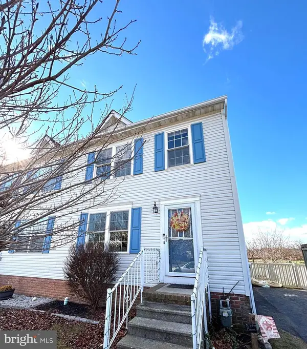 9 Westview Dr, MCSHERRYSTOWN, PA 17344