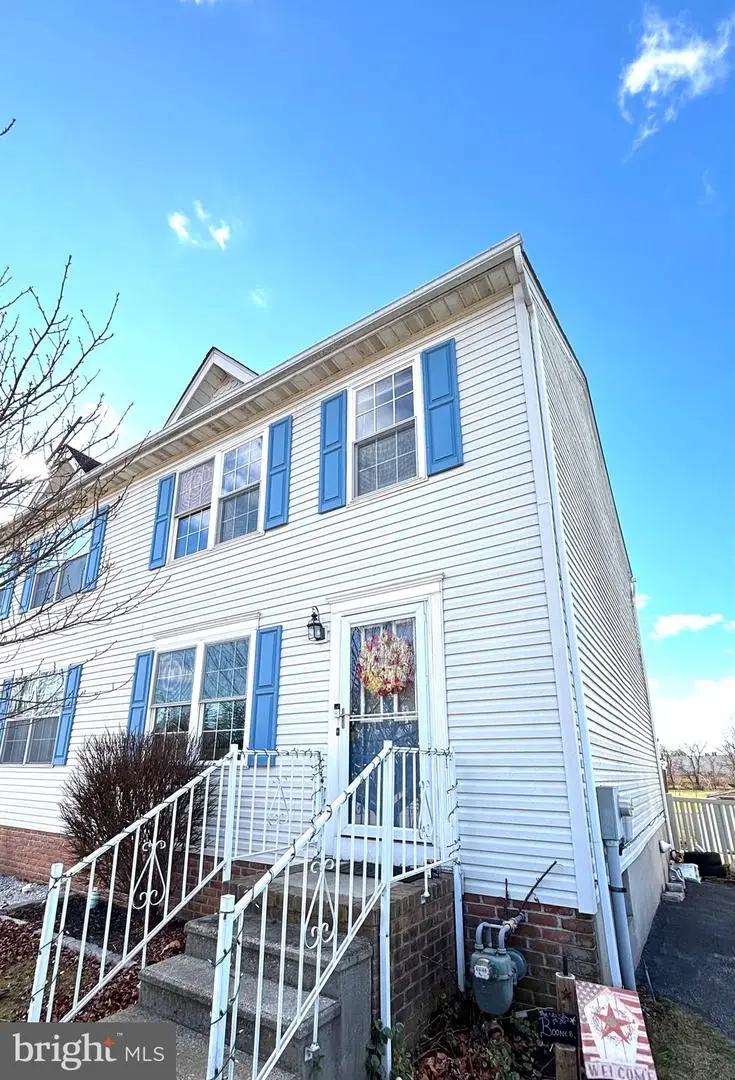 9 Westview Dr, McSherrystown, PA 17344 - Image #2