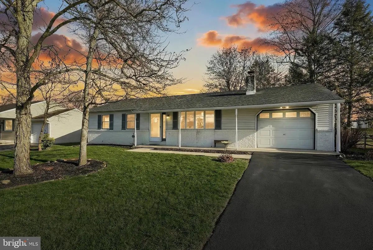 98 Schofield Dr, East Berlin, PA 17316 - Image #1