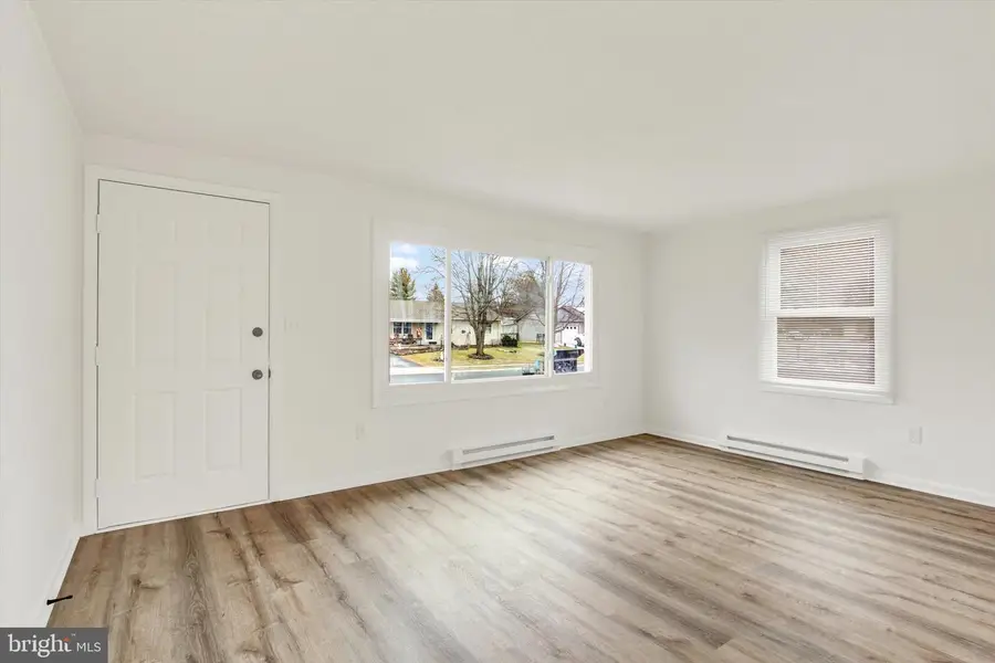 39 Elk Dr, Hanover, PA 17331 - Image #2