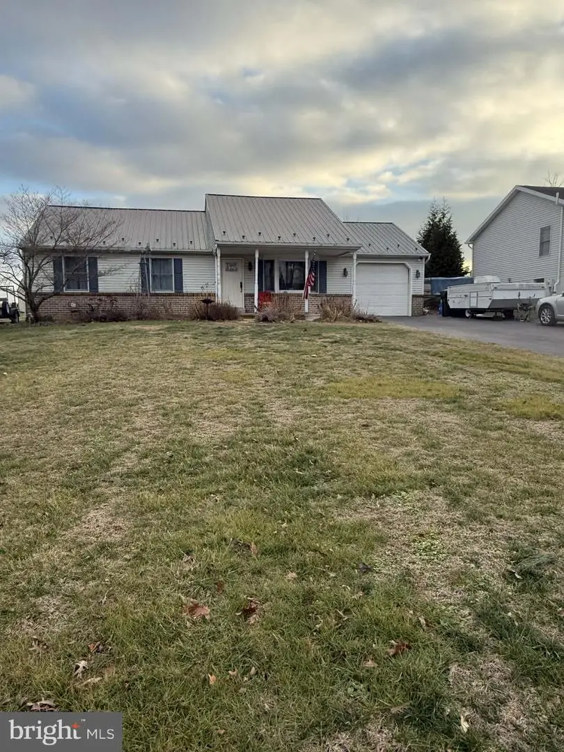 54 Sedgwick Dr, East Berlin, PA 17316 - Image #1