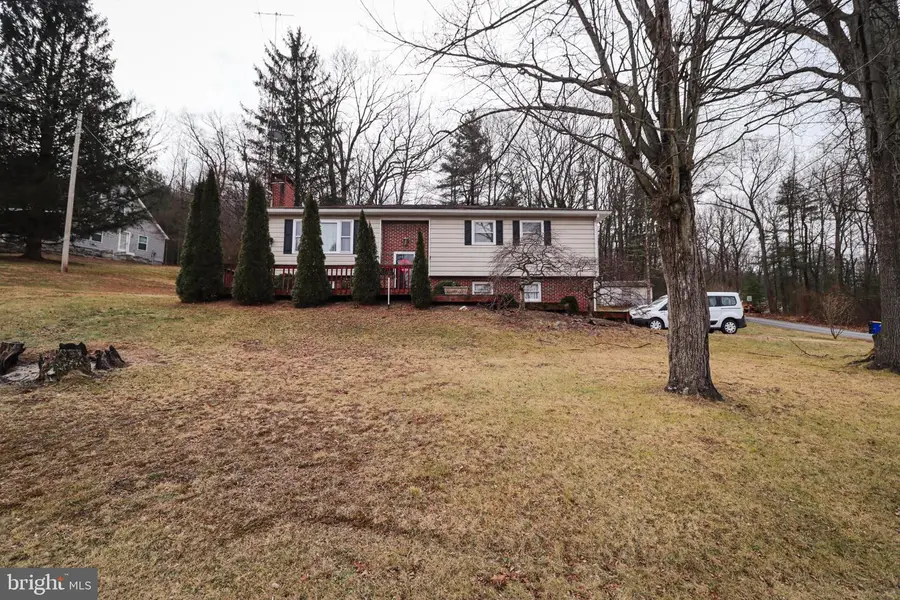 92 Newman Rd, Orrtanna, PA 17353 - Image #2