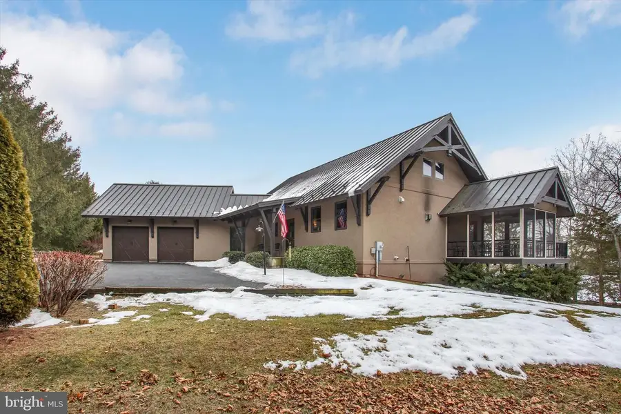 742 Harrison Dr, Gettysburg, PA 17325 - #2