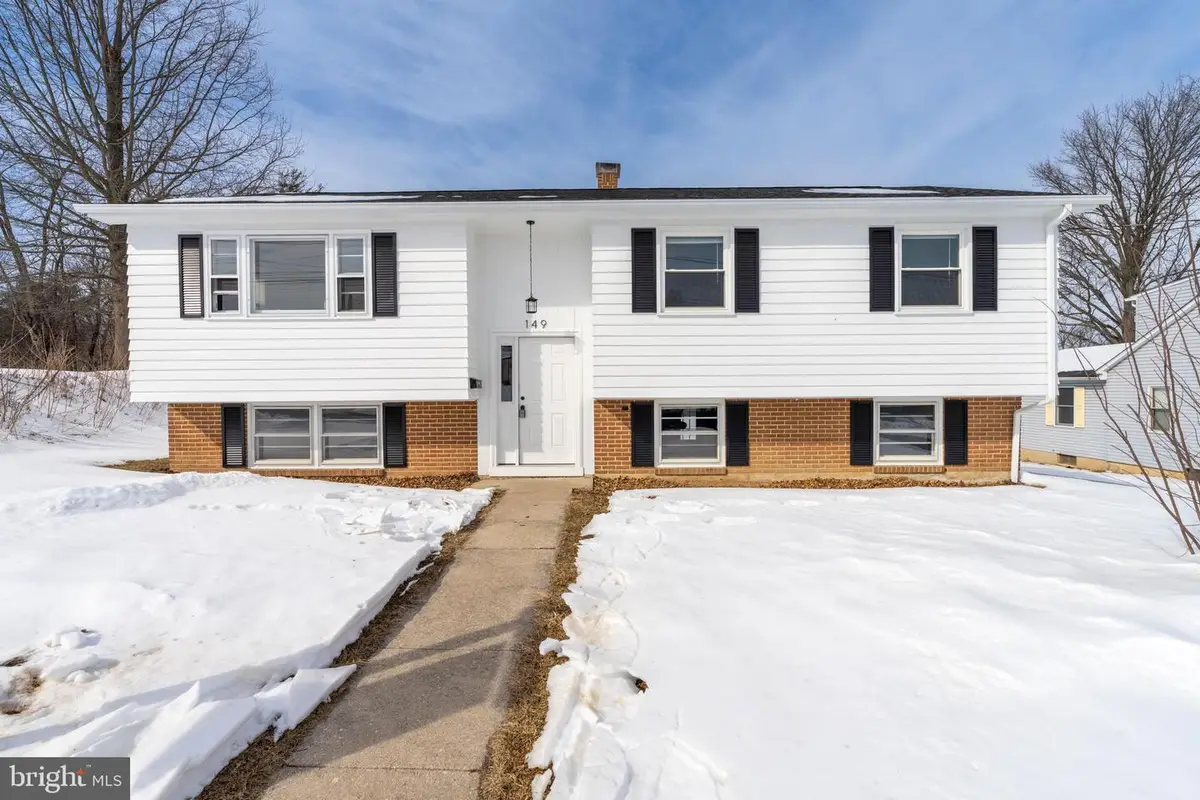 149 W Myrtle St, Littlestown, PA 17340 - #1