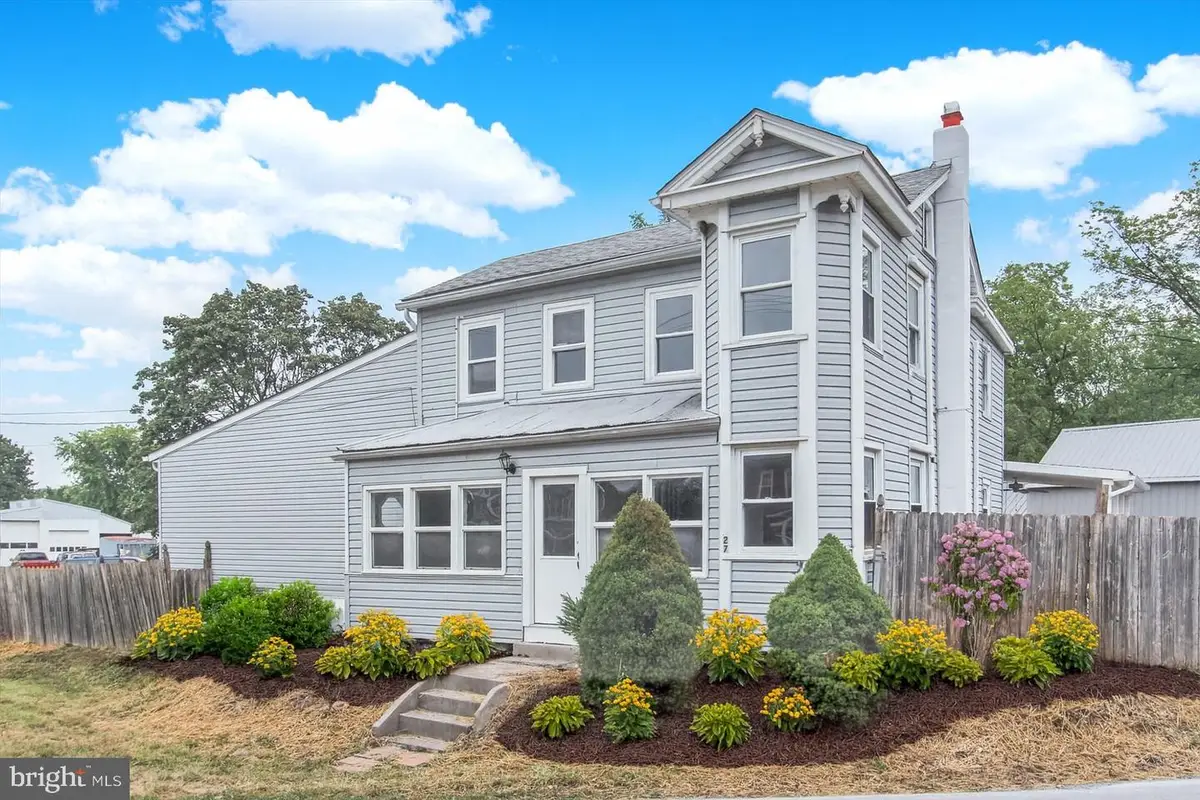 27 Maple St, Gettysburg, PA 17325 - #1