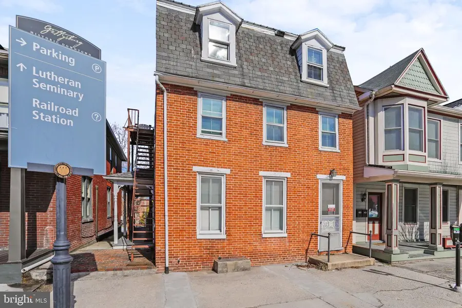 126 E York St, Gettysburg, PA 17325 - #2