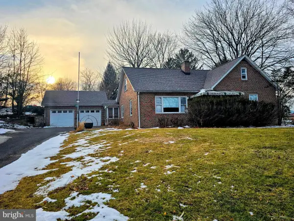 106 N High St, BIGLERVILLE, PA 17307