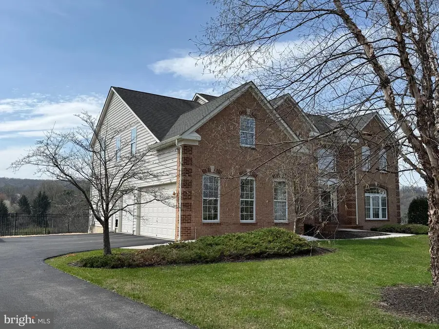 40 Fawn Hill Rd, Hanover, PA 17331 - #3