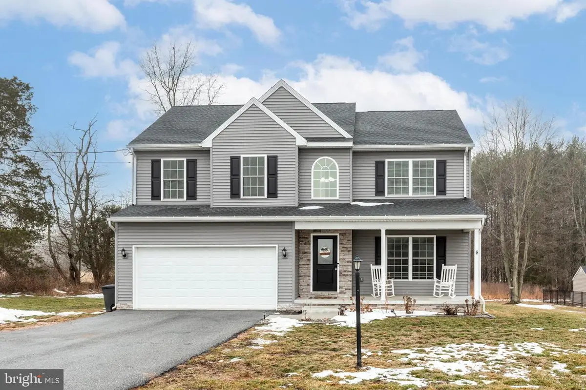 122 Maple St, Littlestown, PA 17340 - #1