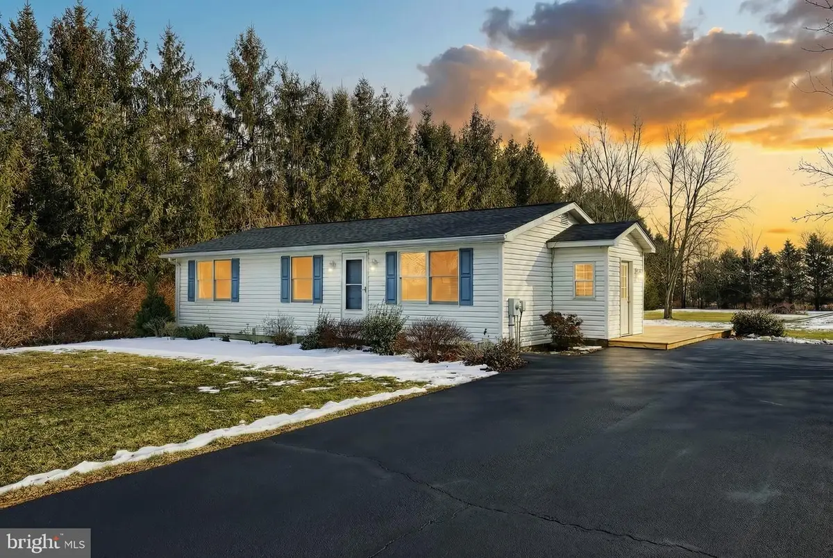 364 Sunset Rd, Orrtanna, PA 17353 - #1