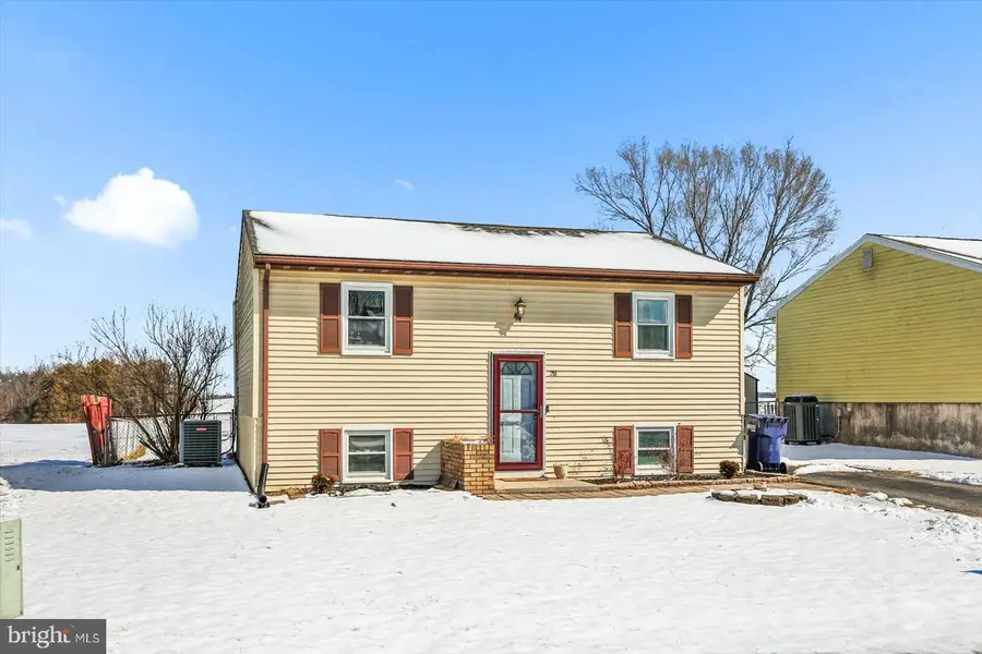 28 Fawn Ave, New Oxford, PA 17350 - #3