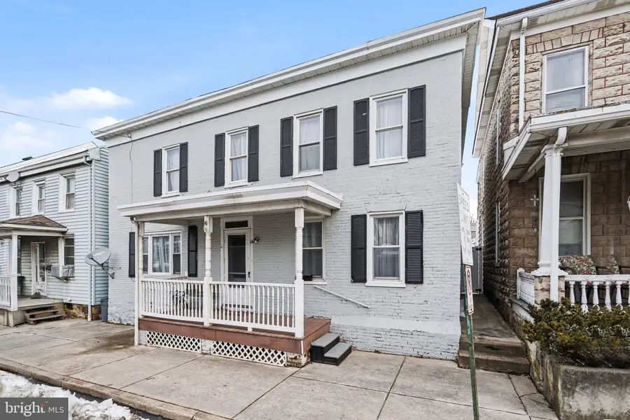 14 Hanover Street, New Oxford, PA 17350 - #3