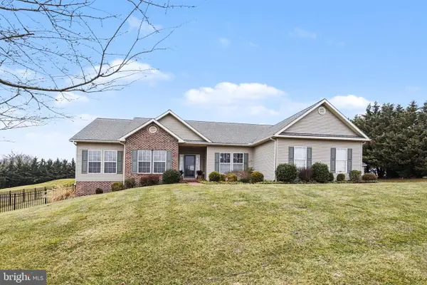 36 W Summit Dr, LITTLESTOWN, PA 17340