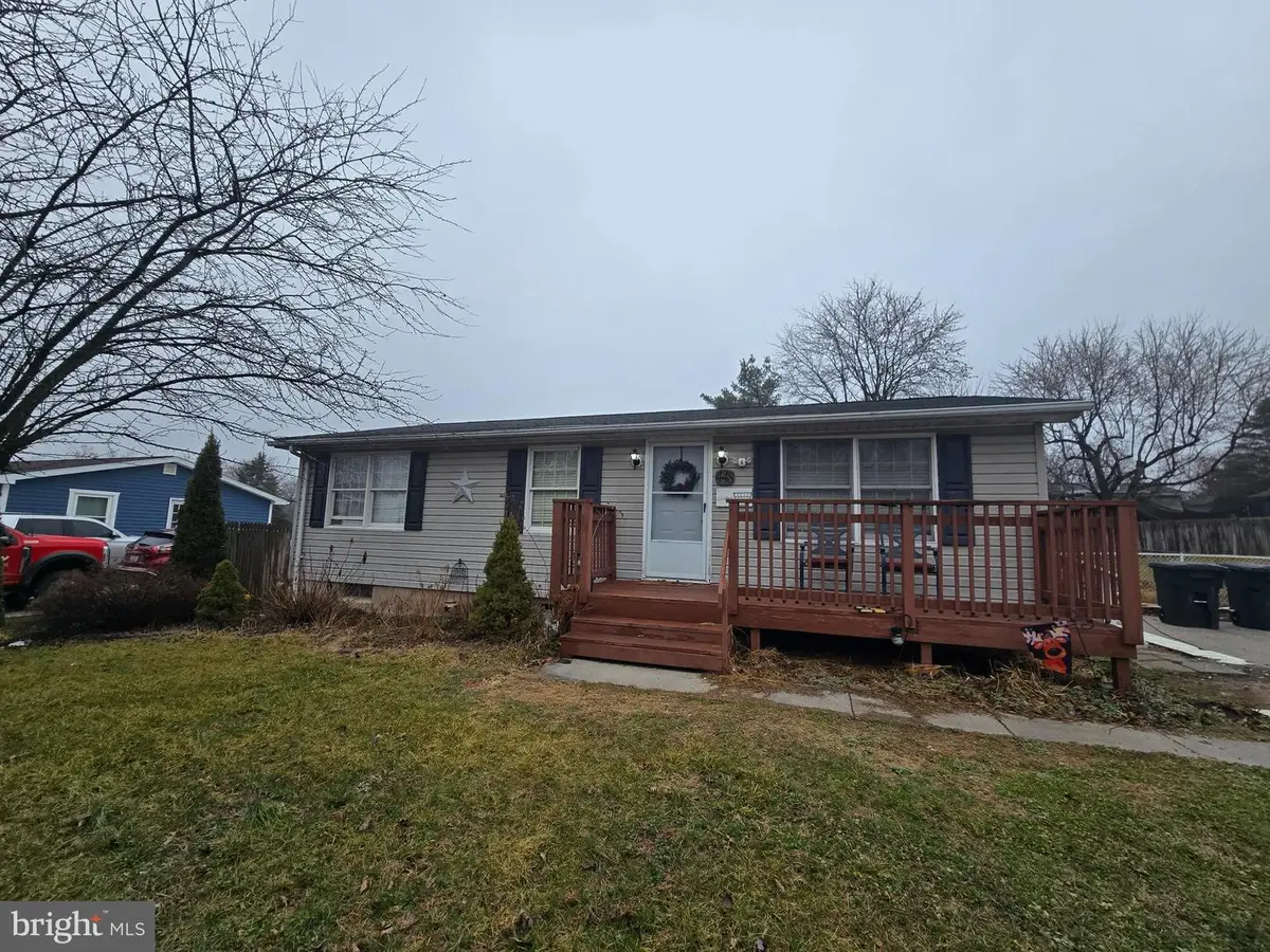 448 Lingg Rd, New Oxford, PA 17350 - #1
