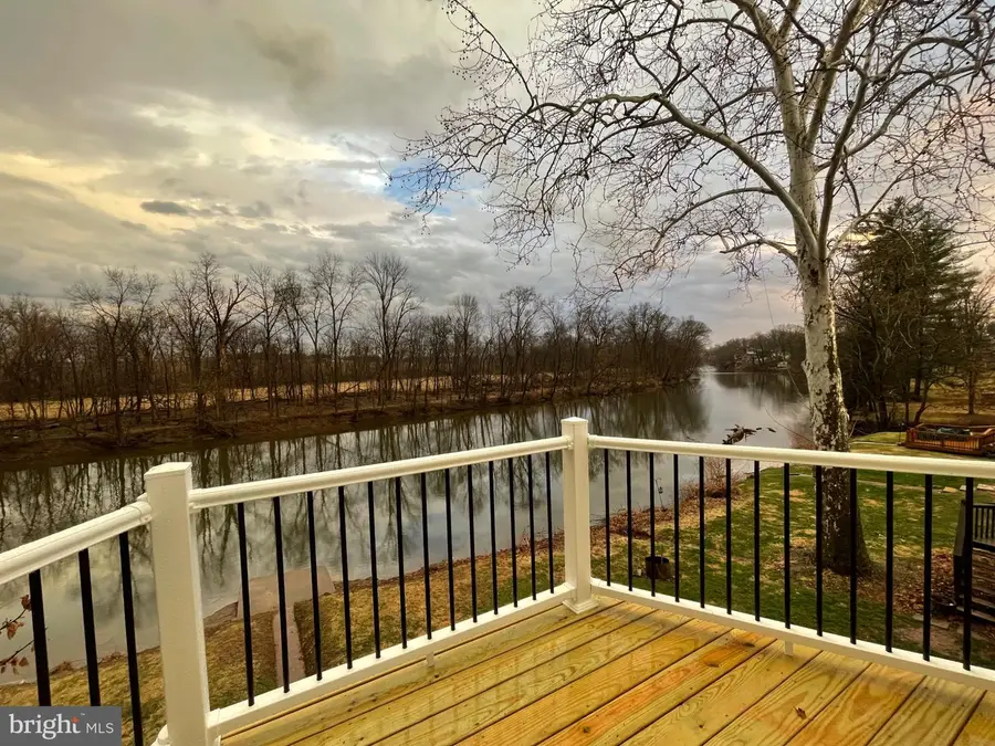 1166 N Browns Dam Dr, New Oxford, PA 17350 - #2