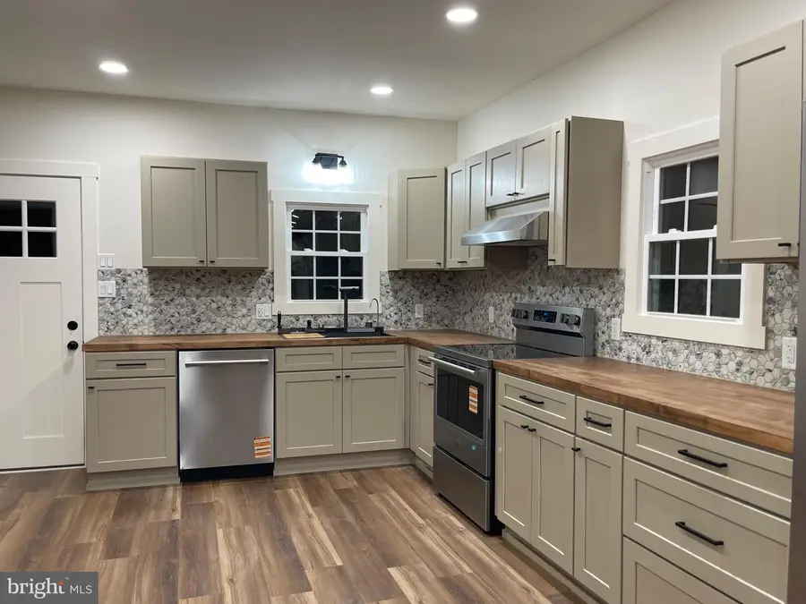 1166 N Browns Dam Dr, New Oxford, PA 17350 - #3