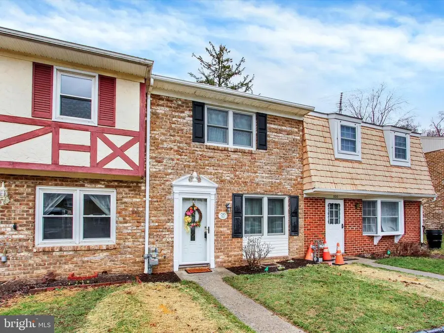 801 Hills Dr, Gettysburg, PA 17325 - #2