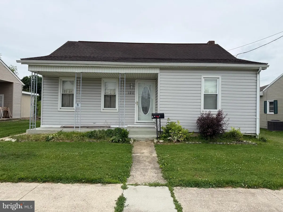 120 North St, McSherrystown, PA 17344 - #1