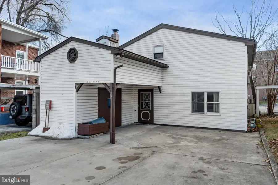 31 E Water St, Gettysburg, PA 17325 - #2