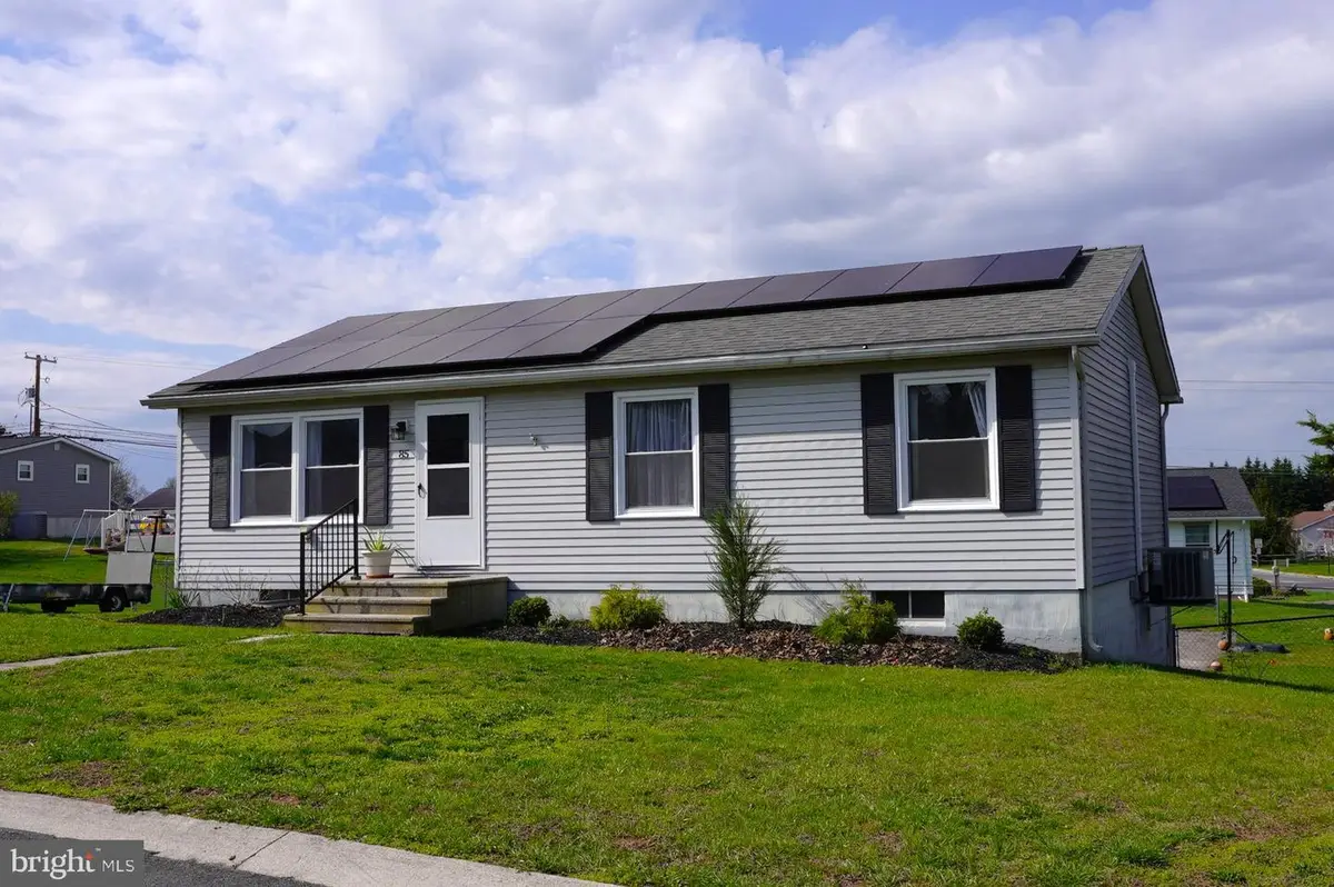 85 E Locust Ln, New Oxford, PA 17350 - #1