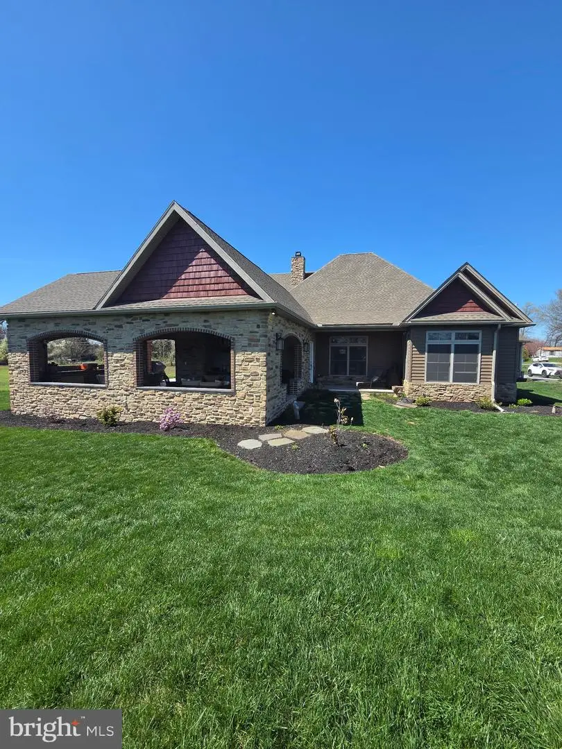 305 Gun Club Rd, New Oxford, PA 17350 - #2