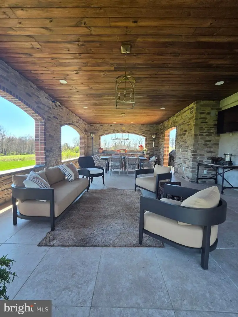 305 Gun Club Rd, New Oxford, PA 17350 - #3