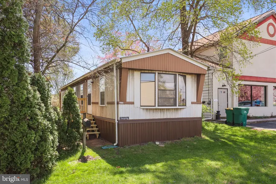 1104 W Elm Ave, Hanover, PA 17331 - #3