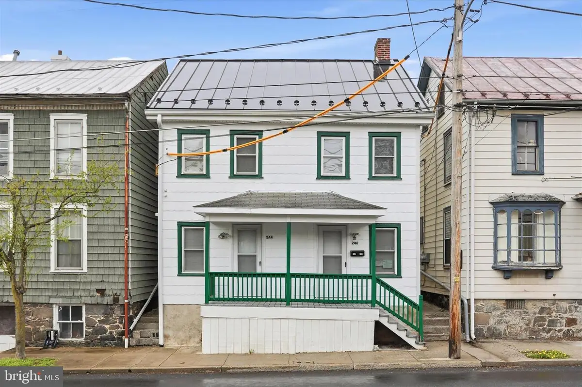 244 S Washington St, Gettysburg, PA 17325 - #1