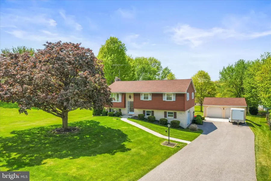 160 Elmwood Ave, Hanover, PA 17331 - #2