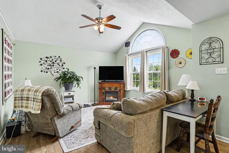 417 S Columbus Ave, Littlestown, PA 17340 - #2