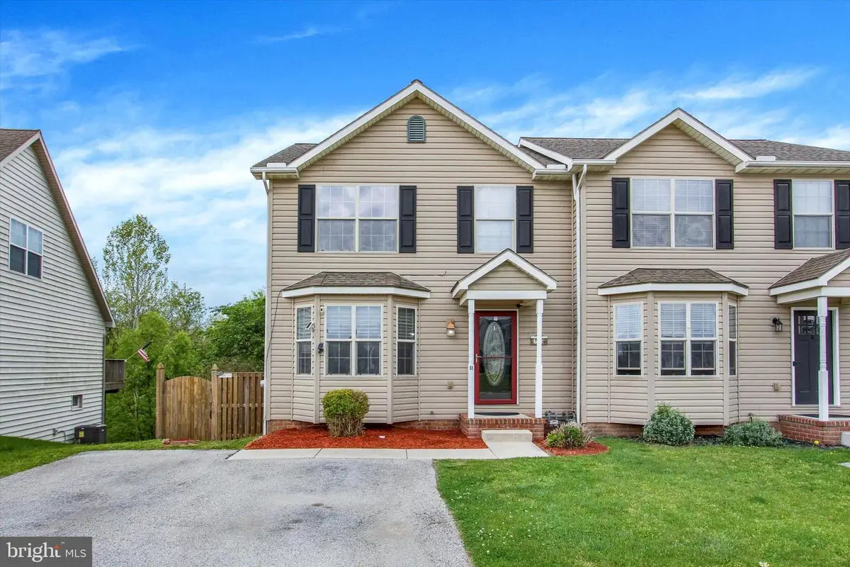 31 Hemlock Dr, Hanover, PA 17331 - #1