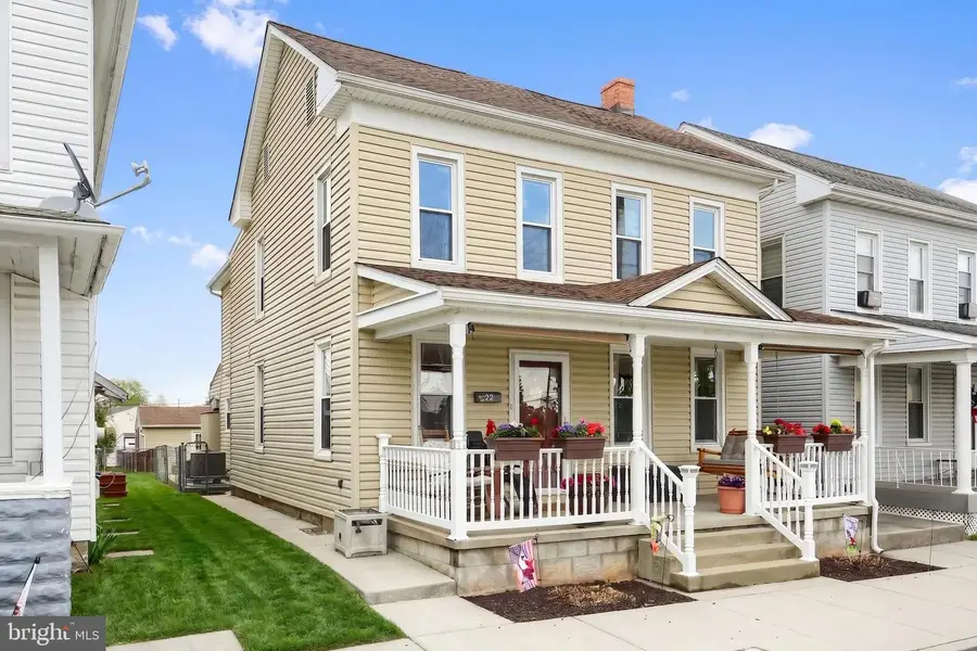 22 N 4th St, McSherrystown, PA 17344 - #3