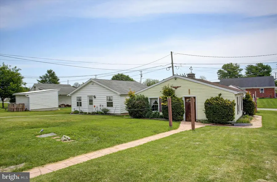 502 South St, McSherrystown, PA 17344 - #3